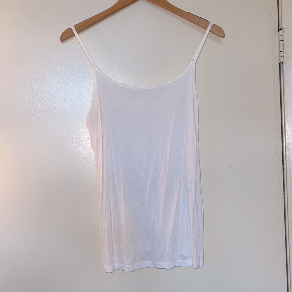 Plain white tank top by A New Day 🛀